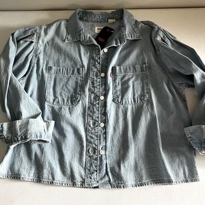 Levi’s Women’s Button up Denim Top